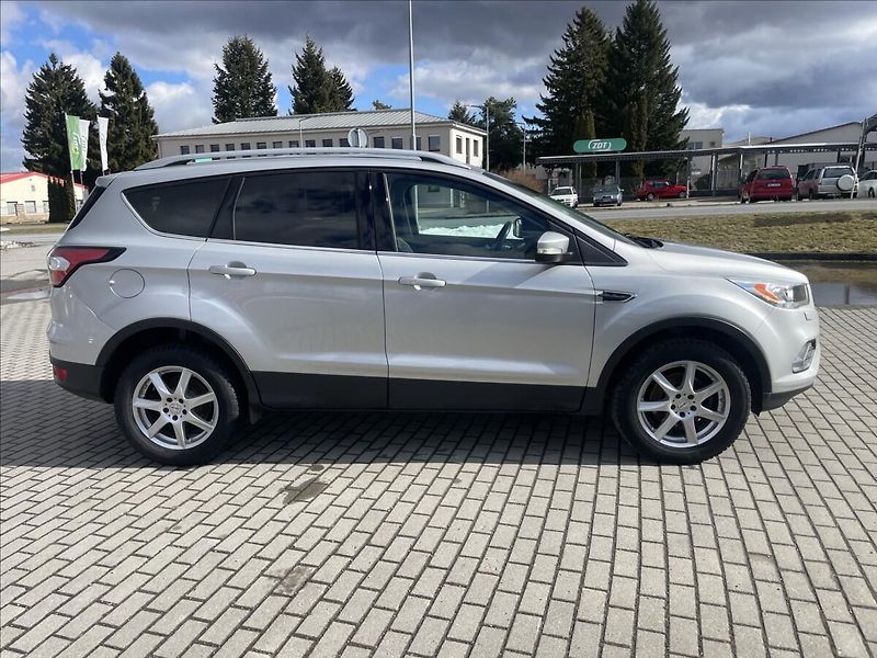 Ford Kuga 1,5 EcoBoost 110kw Tažné CZaut - fotka 5 z 30