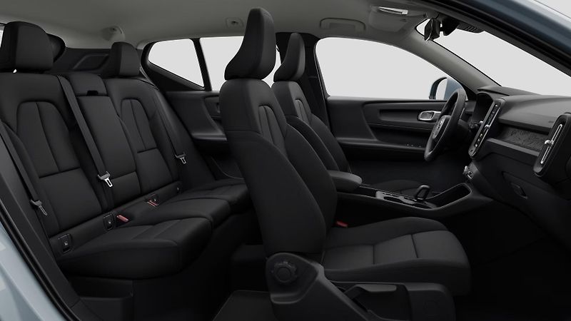 Volvo XC40 (2026) B3 AUT ESSENTIAL - fotka 4 z 11