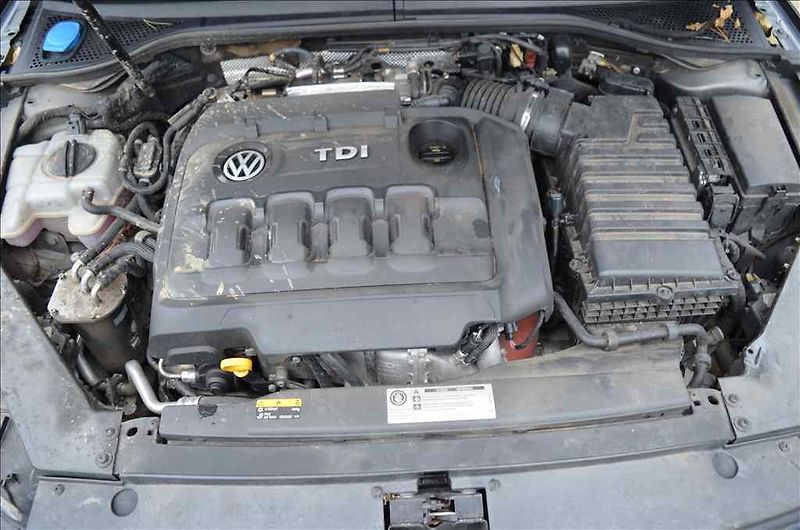 Volkswagen Passat CC (2017) 2,0 BITDI DSG 4-MOTION - fotka 13 z 23