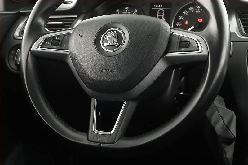 Škoda Rapid (2013) 1.2 TSI, ČR,1.maj - fotka 11 z 12