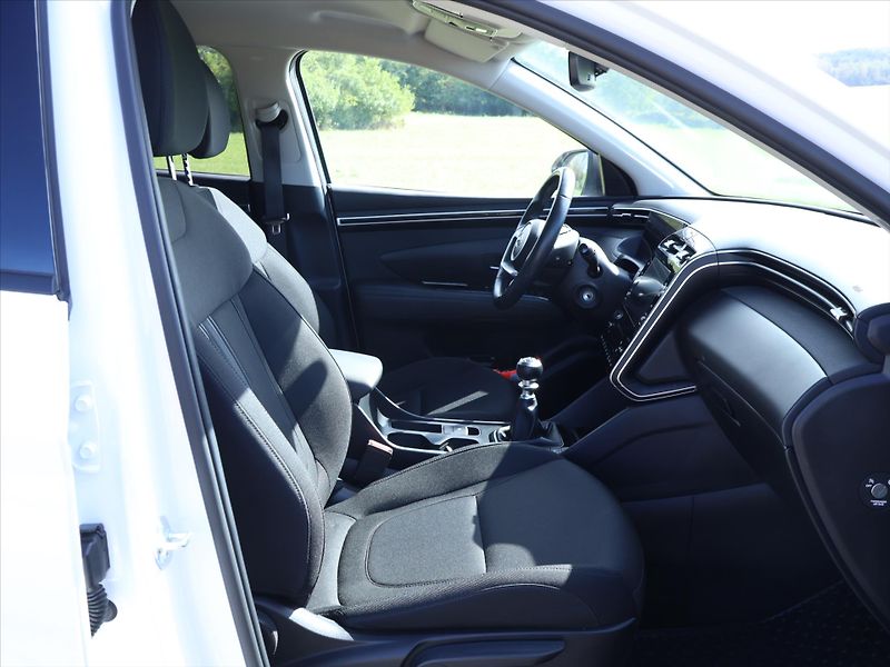 Hyundai Tucson 1,6 T-GDI 110 kW Smart DPH 1.M - fotka 12 z 29
