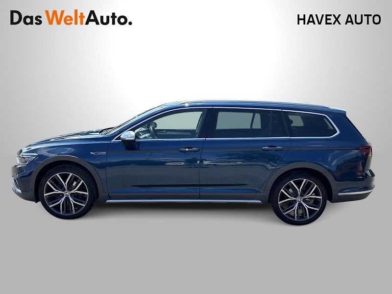 Volkswagen Passat Variant (2021) 2.0 TDI 4Motion DSG Alltrack - fotka 3 z 29