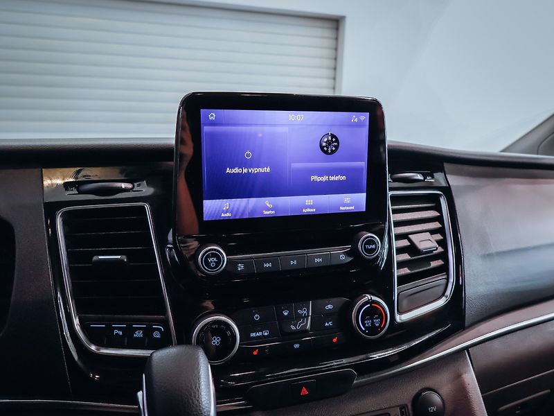 Ford Tourneo Custom 2.0TDCi Titanium AT 125 kW L2 - fotka 20 z 27