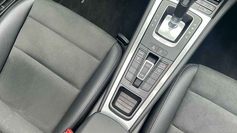 Porsche Boxster 718 - fotka 21 z 29