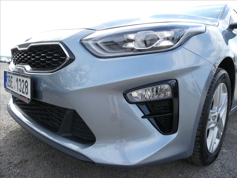 Kia Ceed 1,4 T-GDi 103kW EXCLUSIVE, ČR - fotka 4 z 42