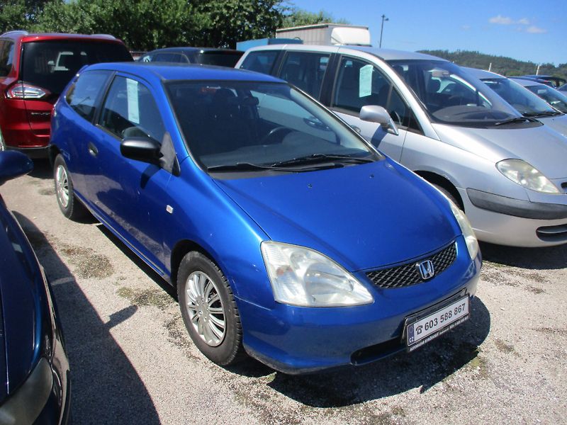 Honda Civic (2004) 1,4i - fotka 2 z 8