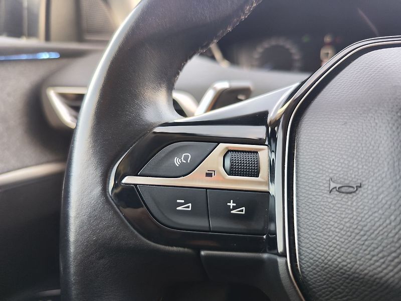 Peugeot 5008 1.2 PureTech/96kW Allure AT - fotka 25 z 34