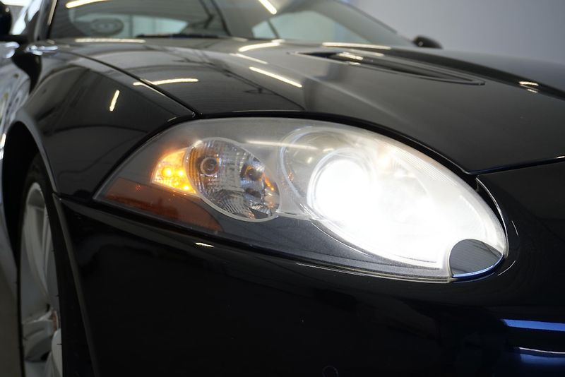 Jaguar XK8 4,2I AUT. - fotka 17 z 41