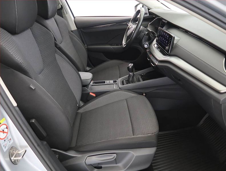 Škoda Octavia (2022) Ambition 2.0 TDI, ČR,1.maj - fotka 9 z 24