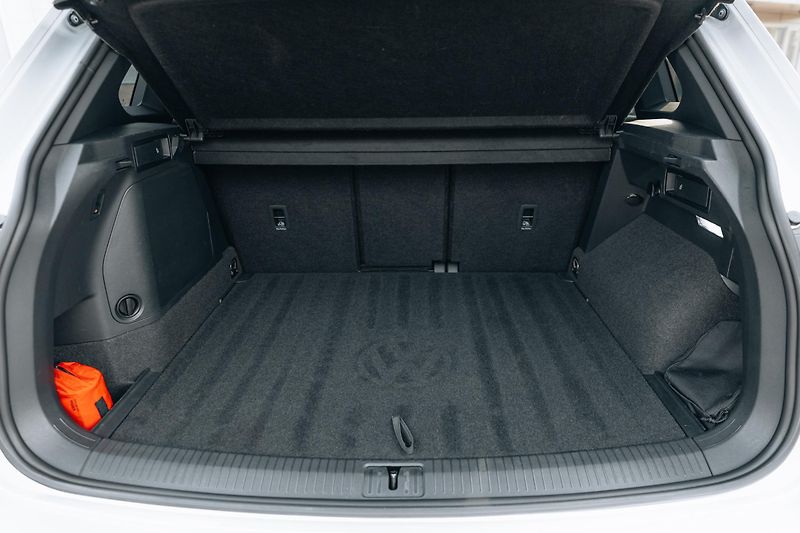 Volkswagen Tiguan (2022) R-Line, eHybrid, záruka, DPH - fotka 10 z 24