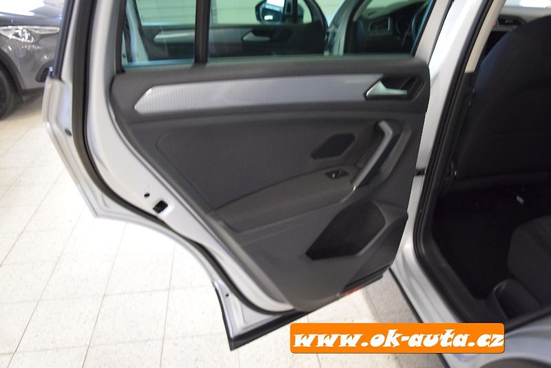 Volkswagen Tiguan 2.0 TDI DSG 110 kW 2021-DPH - fotka 24 z 53
