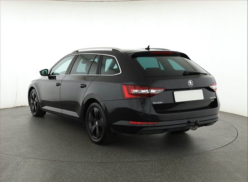 Škoda Superb (2016) 2.0 TDI 4x4, 4X4, Automat - fotka 4 z 16