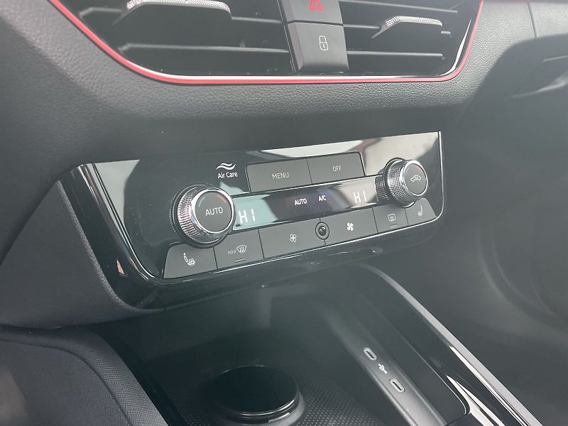 Škoda Kamiq (2026) 1.0 TSI 85 KW DSG Monte Carlo - fotka 16 z 27