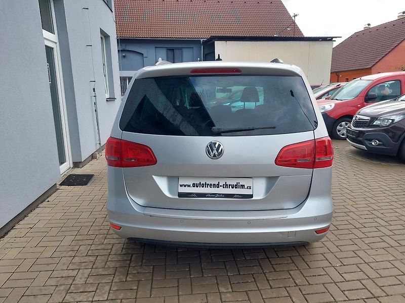 Volkswagen Sharan (2012) 2.0TDi 103kW 7míst - fotka 7 z 37