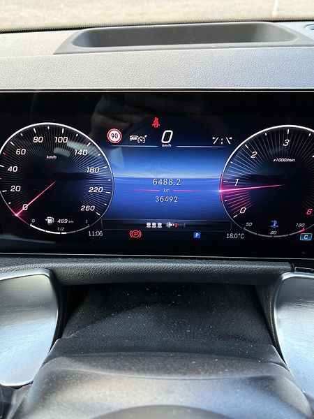 Mercedes-Benz GLB (2025) 200d 4MATIC - fotka 15 z 15