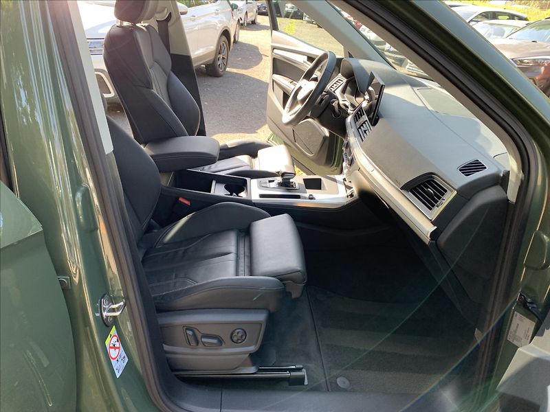 Audi Q5 2,0 TSI QUATTRO SLINE ČR,SERVI - fotka 18 z 29