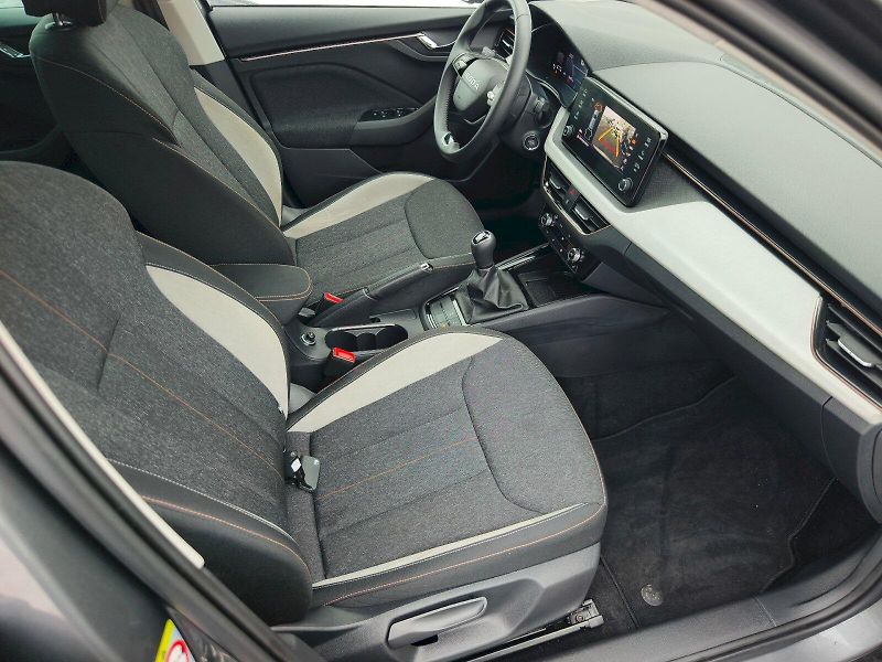 Škoda Kamiq (2024) TOP SELECT TSI 85/1.0 M6F - fotka 15 z 26