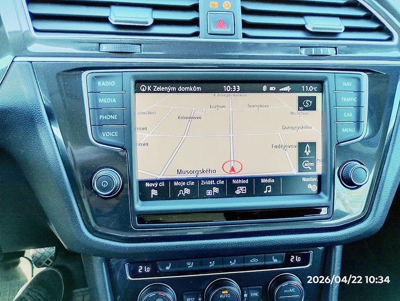 Volkswagen Tiguan 2.0 /85kW - fotka 12 z 17