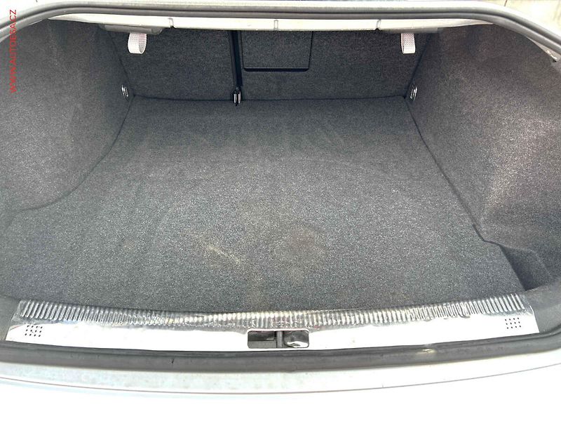 Škoda Superb (2008) 1.9 TDi, STK1/28 - fotka 7 z 17