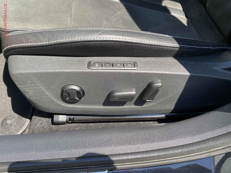 Škoda Octavia (2021) 1.5 TSi, Style, LED, navi - fotka 14 z 19