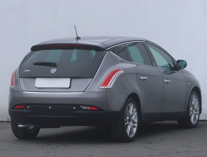 Lancia Delta (2010) 1.6 JTD, Automat, po STK - fotka 5 z 18
