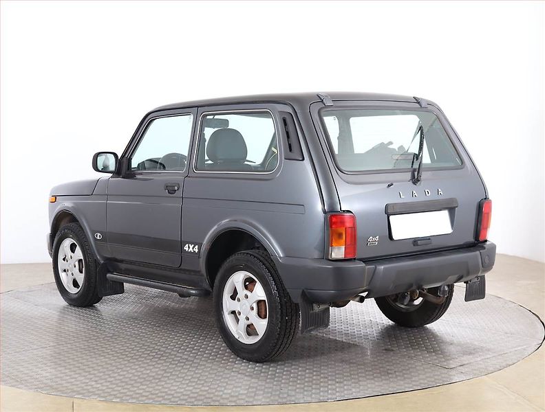 Lada Niva (2017) Urban 1.7 i, 4X4, Serv.kniha - fotka 4 z 13