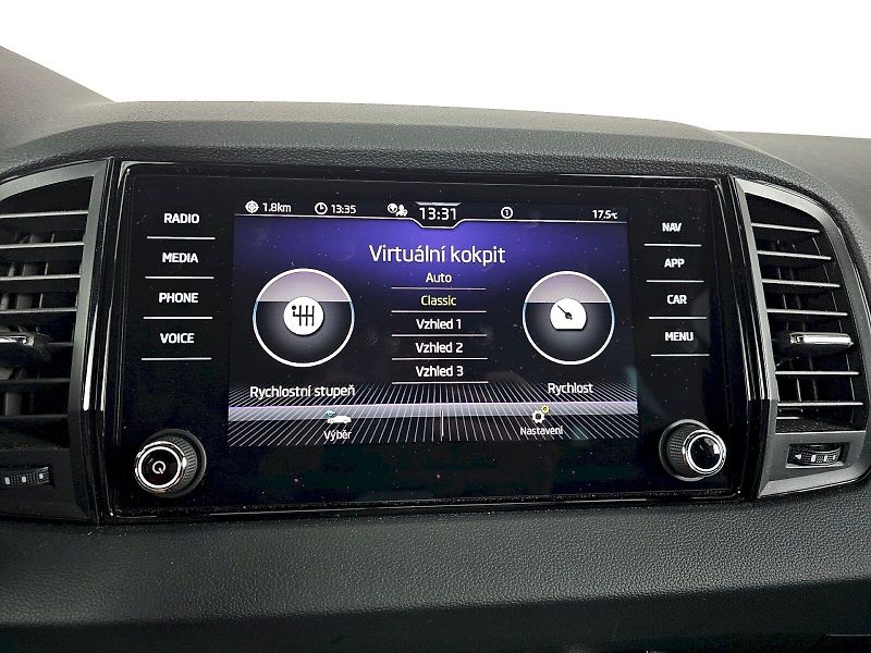 Škoda Karoq (2025) 1.5TSi 110kW DSG SPORTLINE TAŽ - fotka 19 z 35