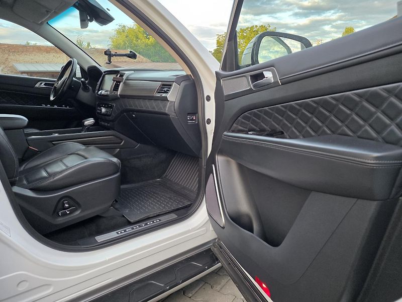 SsangYong Rexton 2.2-4x4-TAŽNÉ 3t-AUTOMAT - fotka 21 z 34