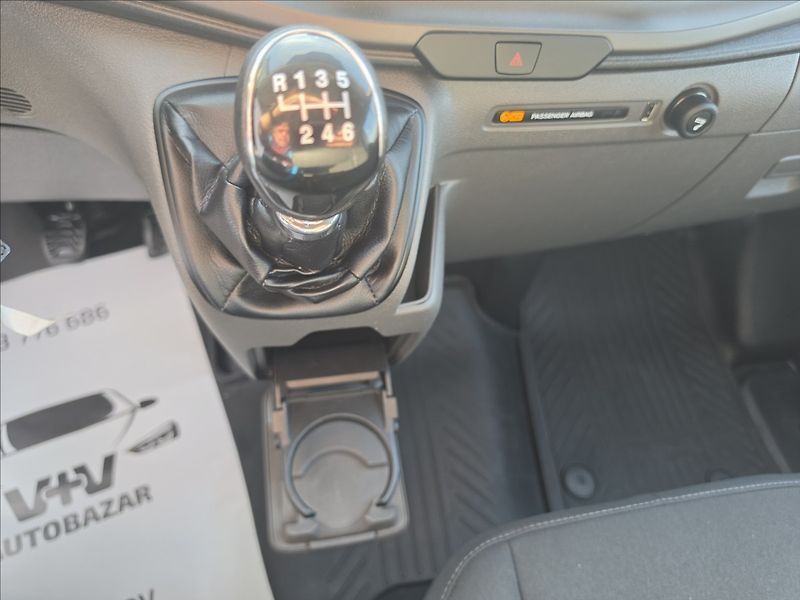 Ford Transit Custom 2,0 TDCi 96KW L2H1 - fotka 19 z 38