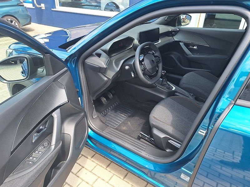 Peugeot 2008 (2026) STYLE TURBO 100 M6 - fotka 9 z 17