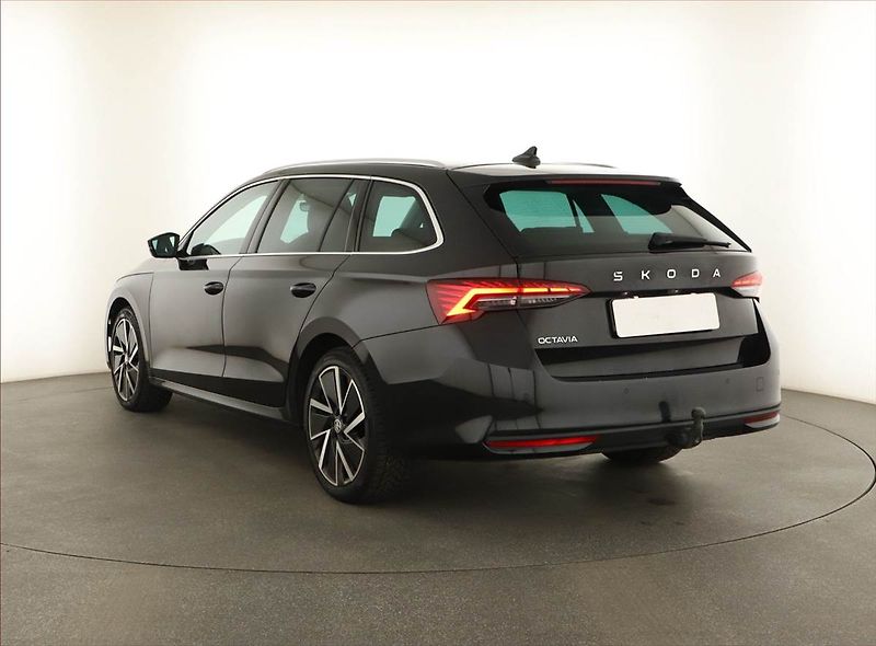 Škoda Octavia (2024) 2.0 TDI - fotka 4 z 19