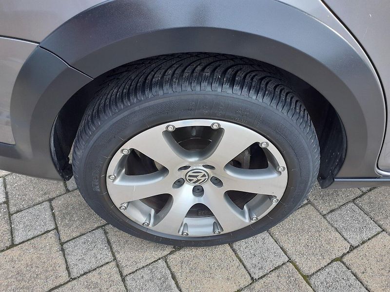 Volkswagen Touran (2007) Cross 2.0 TDi - fotka 22 z 32