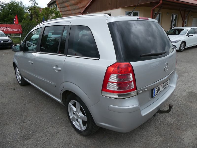 Opel Zafira 1,8 i 16V klima, závěs - fotka 6 z 38