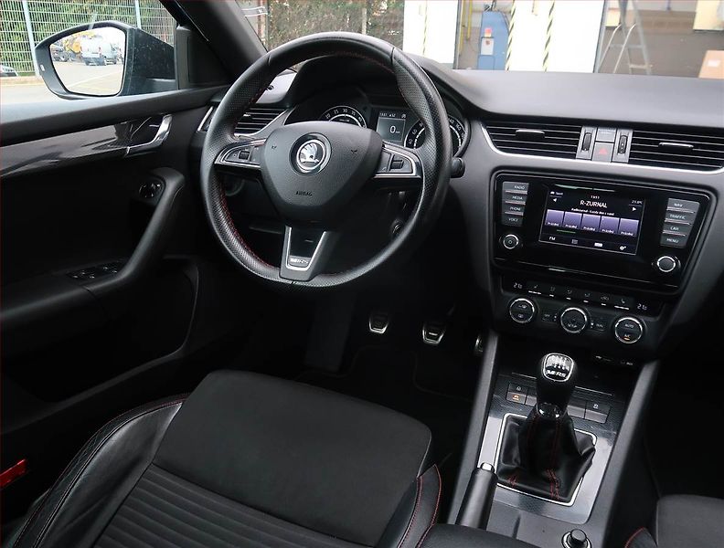 Škoda Octavia (2013) RS 2.0 TDI, Serv.kniha, Xenony - fotka 7 z 20