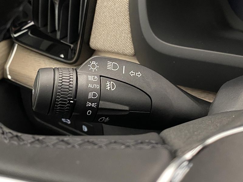 Volvo XC90 (2026) T8 AWD Plug-in BRIGHT PLUS 7m - fotka 32 z 71