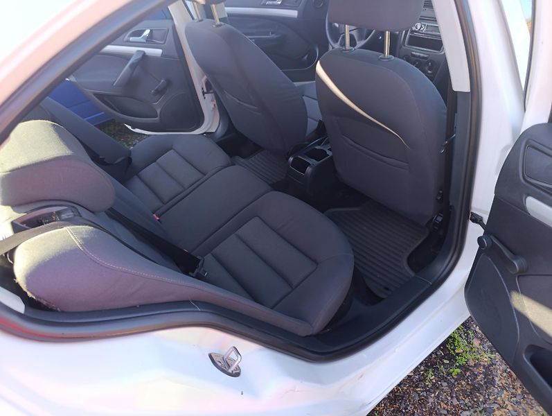 Škoda Octavia (2005) 1.9 TDi - fotka 7 z 11