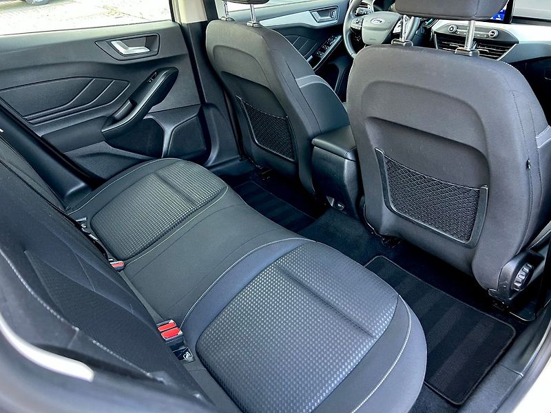 Ford Focus (2021) 1.5TDCi TITANIUM  88kW - fotka 17 z 49