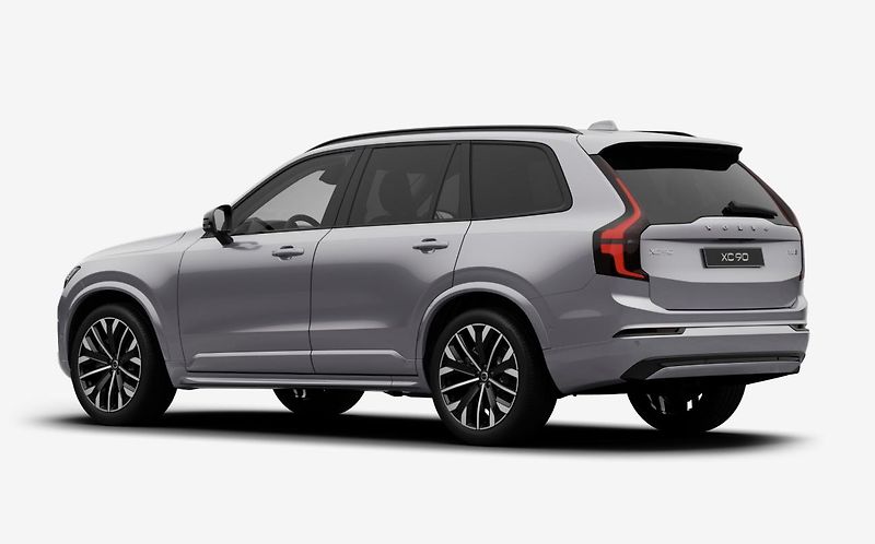 Volvo XC90 (2026) B5 ULTRA DARK - fotka 3 z 14