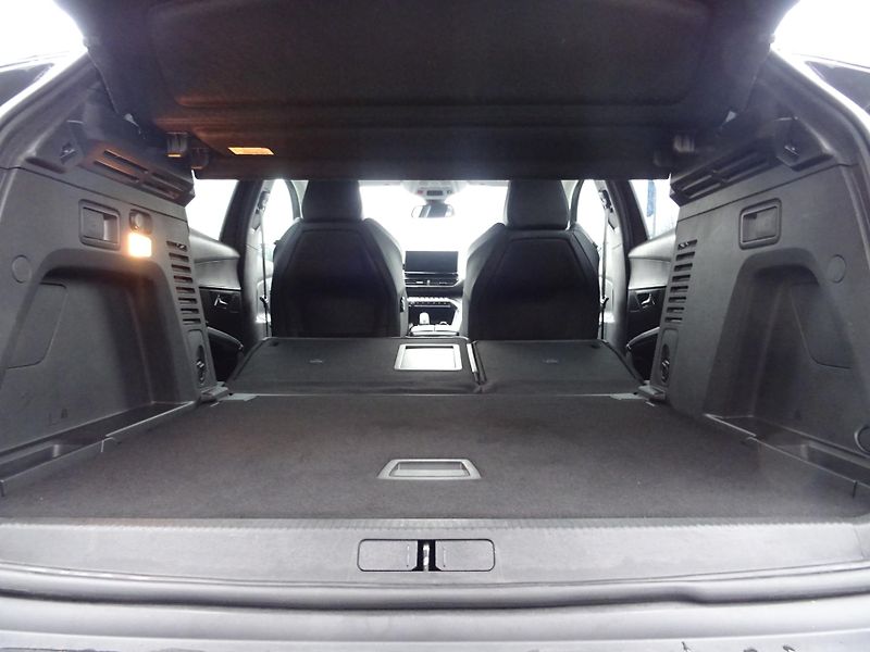 Peugeot 3008 (2022) ALLURE 1.5 BHDi S&S 130k EAT8 - fotka 23 z 73