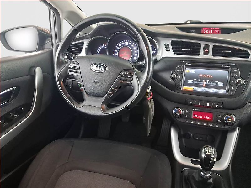 Kia Ceed (2013) 1.6 GDI, Navi, Tempomat - fotka 7 z 16