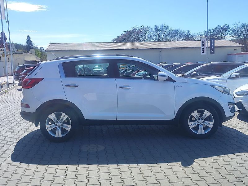 Kia Sportage 2.0 CRDi/100kW 4x4 ČR - fotka 4 z 28