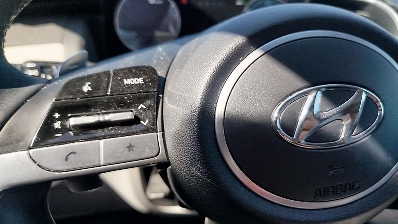 Hyundai Tucson (2023) 1.6 T-GDI Plug-in-Hybrid  4x4  - fotka 16 z 34