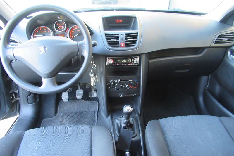 Peugeot 207 SW 1.4i KLIMA NOVÁ STK - fotka 10 z 18