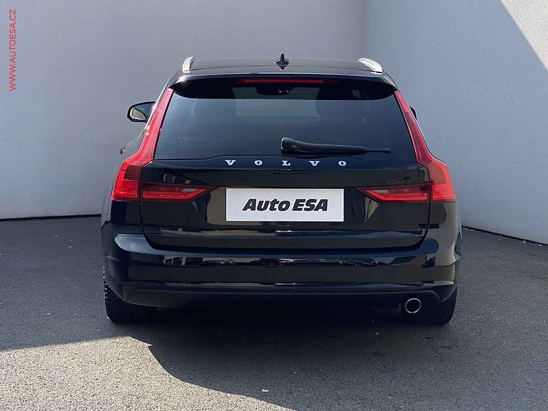 Volvo V90 (2018) 2.0d3, LED, světla - fotka 5 z 21