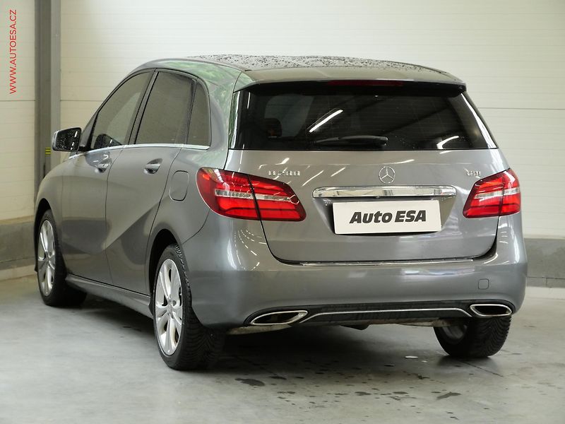 Mercedes-Benz Třídy B (2014) 2.2 CDi 4Matic B200, AT, LED - fotka 6 z 22