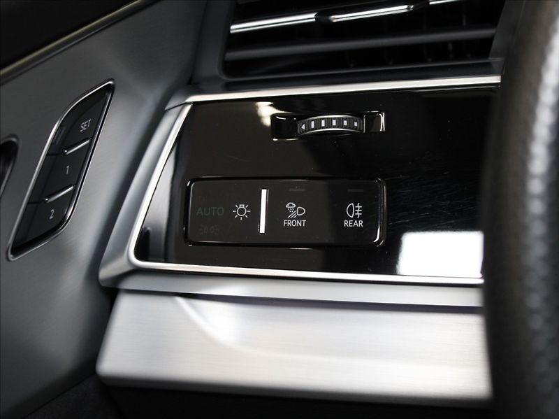 Audi Q7 3,0 50TDi S-Line 63tkm. ČR - fotka 20 z 32