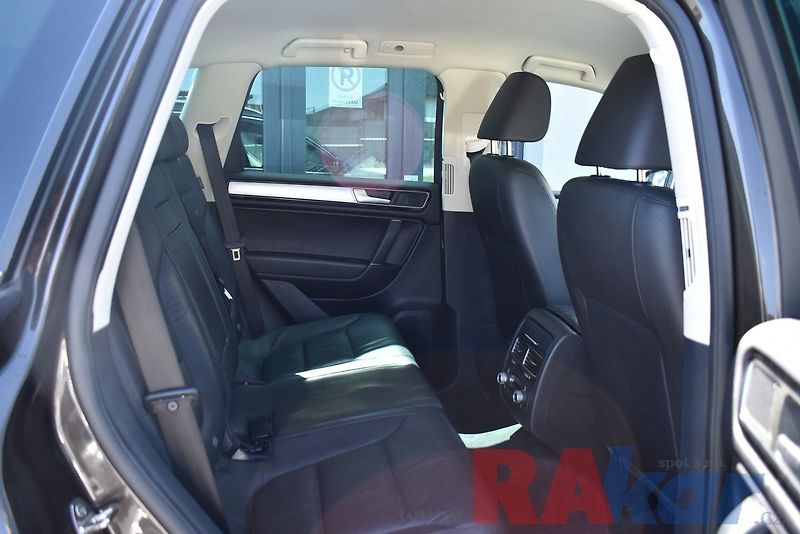 Volkswagen Touareg (2015) 3,0 TDI 4M - 193 kw - fotka 16 z 34