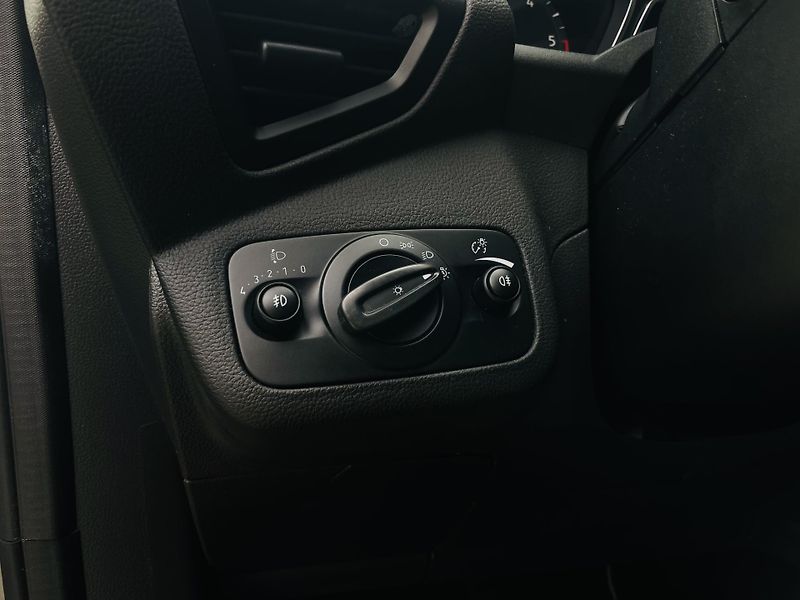 Ford C-MAX 2.0TDCi MANUÁL VÝHŘEV TAŽNÉ  - fotka 35 z 45