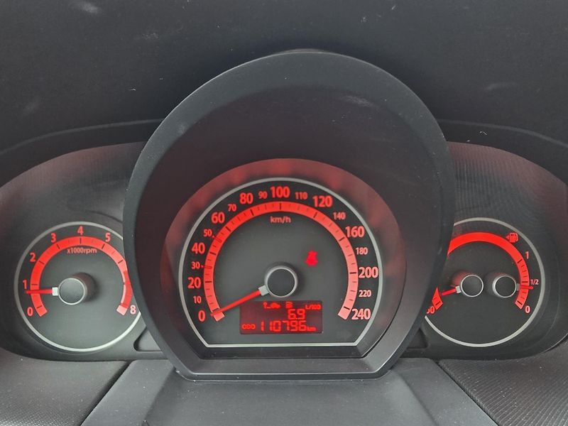 Kia Ceed (2011) 1.4-NÍZKÉ KM-1.MAJ.!!!-KLIMA - fotka 15 z 18