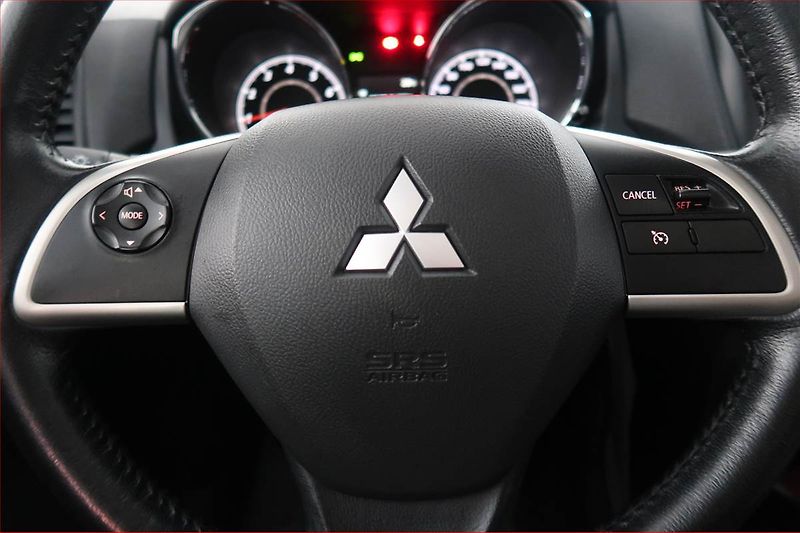 Mitsubishi ASX (2014) Invite 1.6 MIVEC, Serv.kniha - fotka 16 z 17